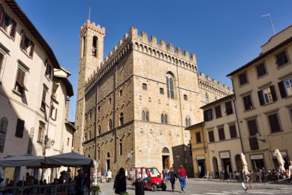 Museo del Bargello: Salta la Cola